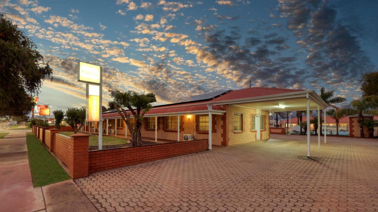 Charles Rasp Motor Inn & Cottages Broken Hill Εξωτερικό φωτογραφία