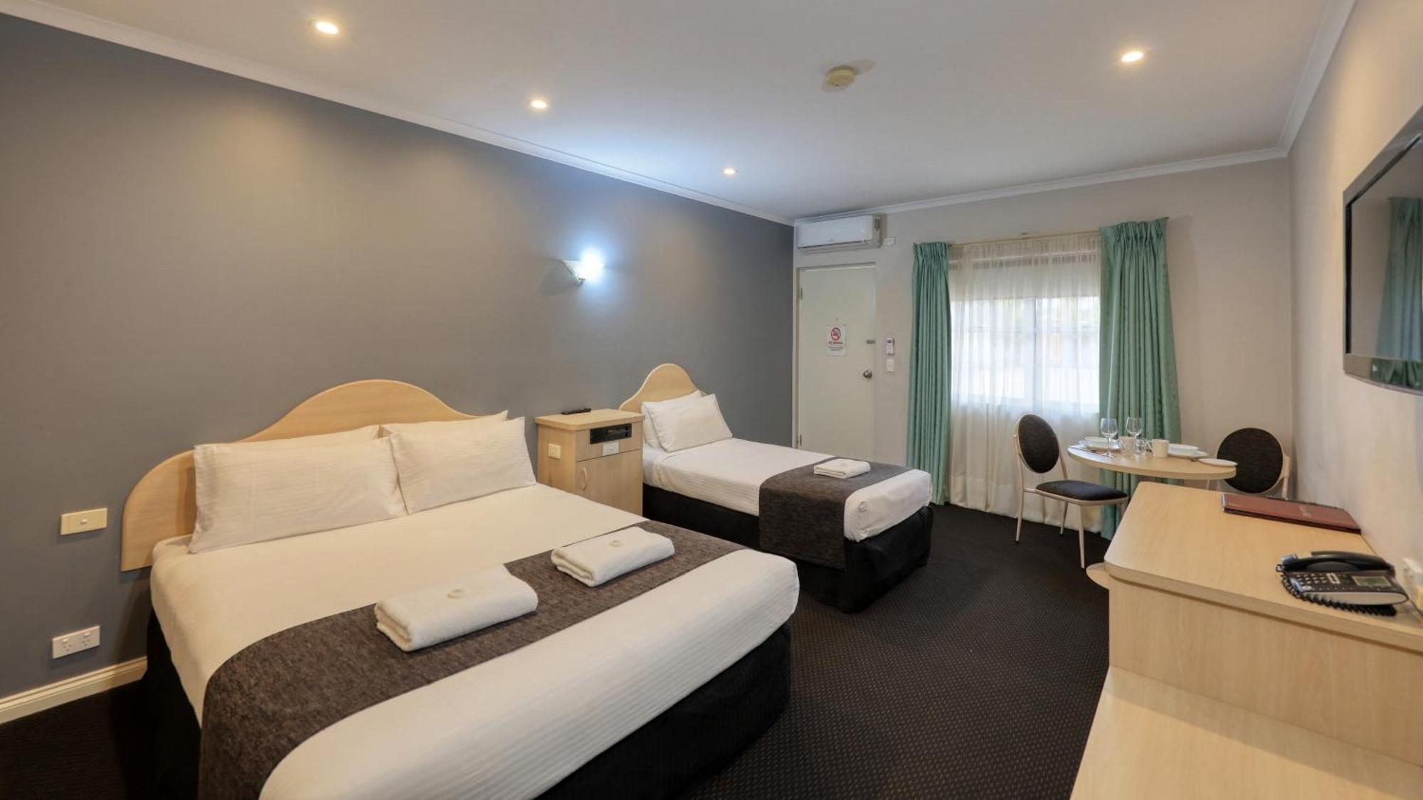 Charles Rasp Motor Inn & Cottages Broken Hill Εξωτερικό φωτογραφία