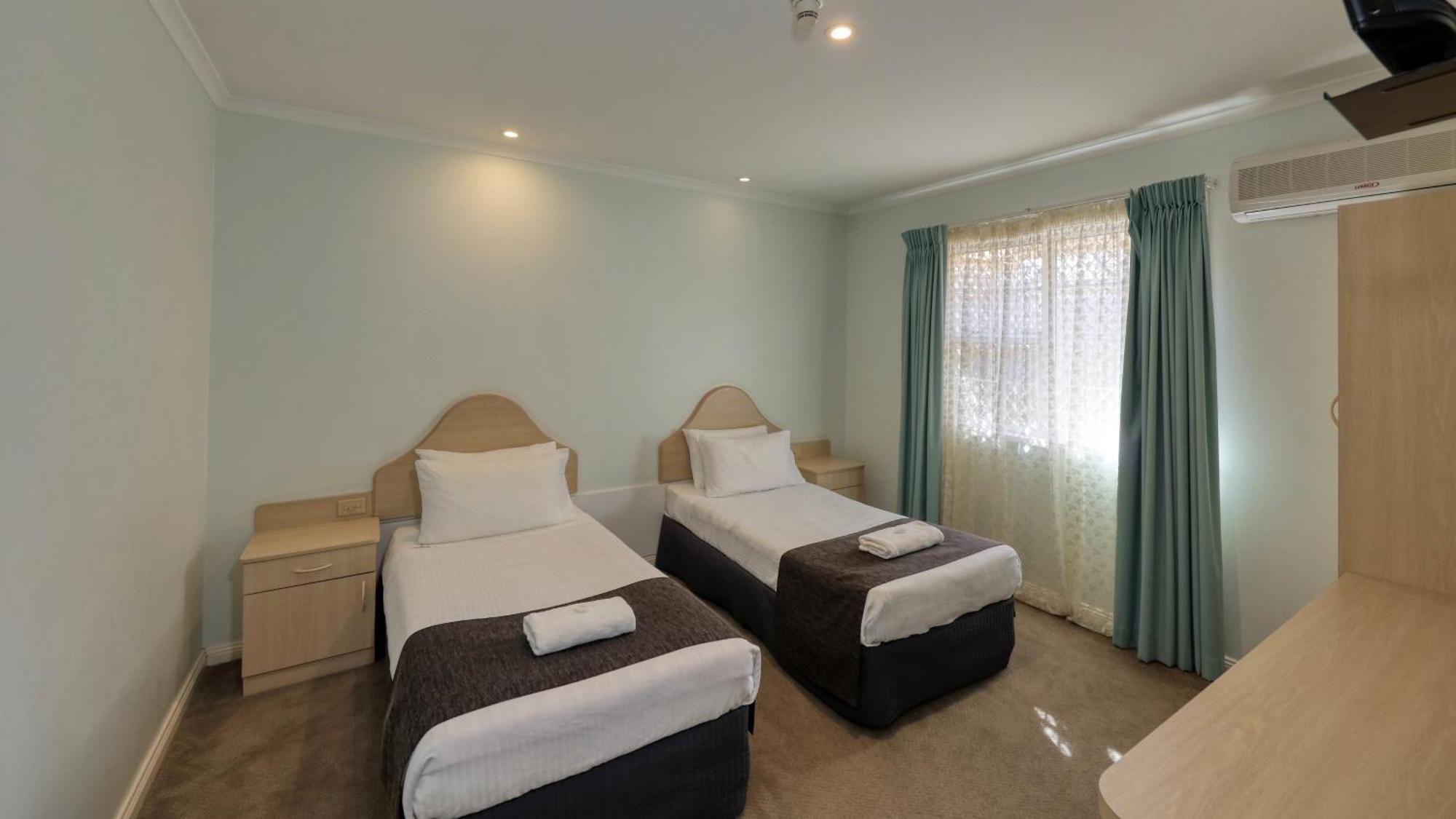 Charles Rasp Motor Inn & Cottages Broken Hill Εξωτερικό φωτογραφία