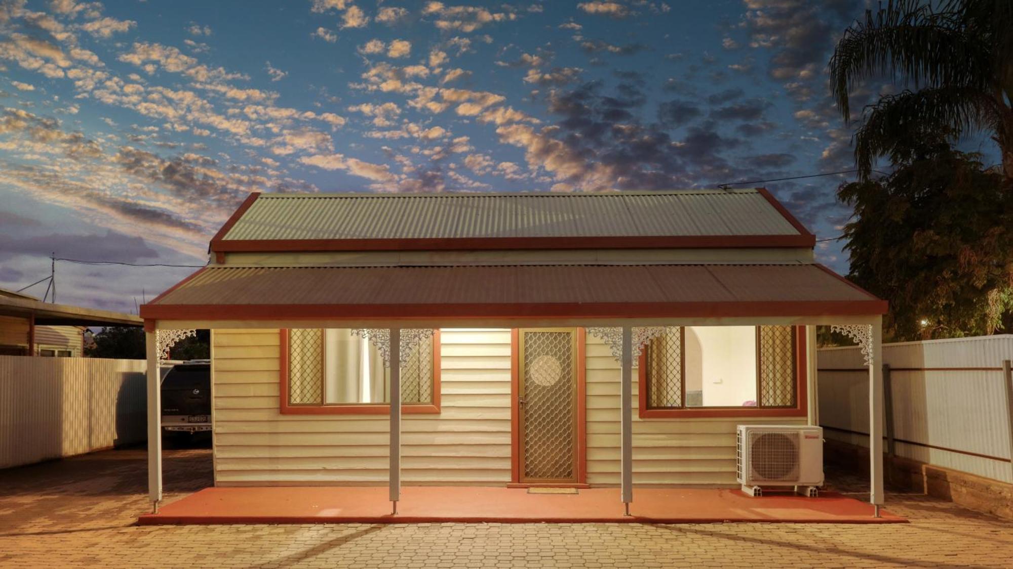Charles Rasp Motor Inn & Cottages Broken Hill Εξωτερικό φωτογραφία