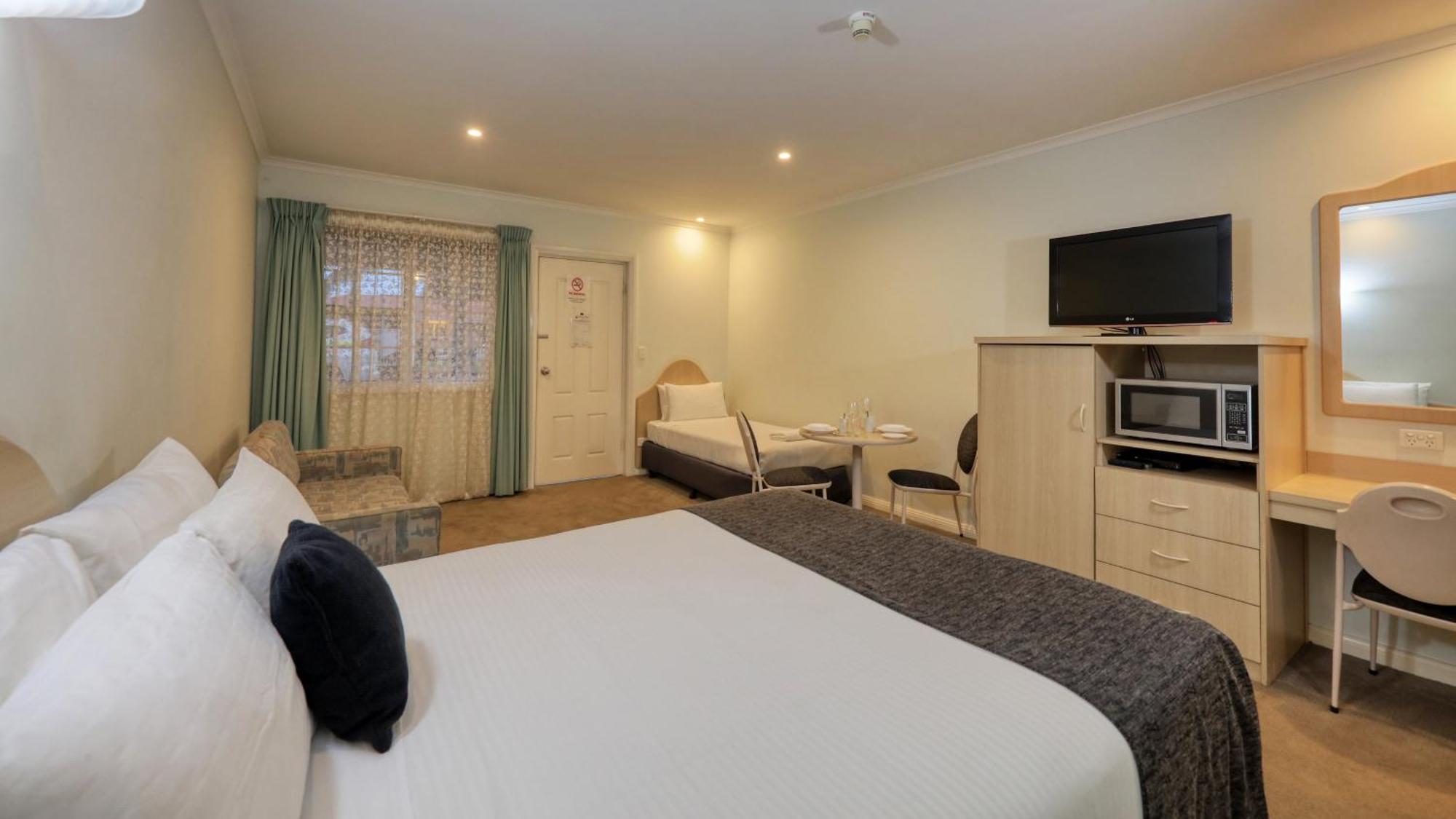 Charles Rasp Motor Inn & Cottages Broken Hill Εξωτερικό φωτογραφία