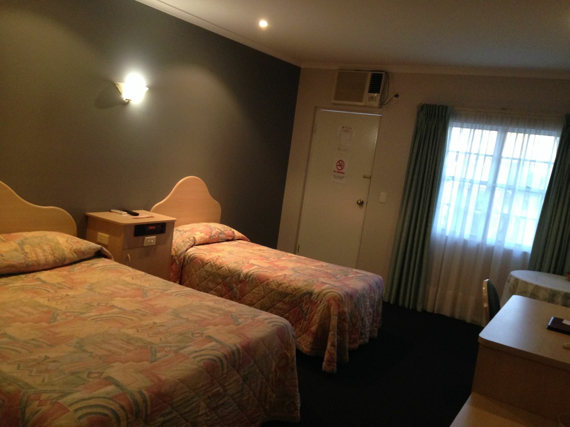 Charles Rasp Motor Inn & Cottages Broken Hill Εξωτερικό φωτογραφία